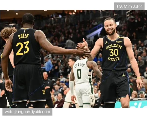 库里三分挡拆次数提升显著 拉开勇士进攻空间效率对比詹姆斯明显