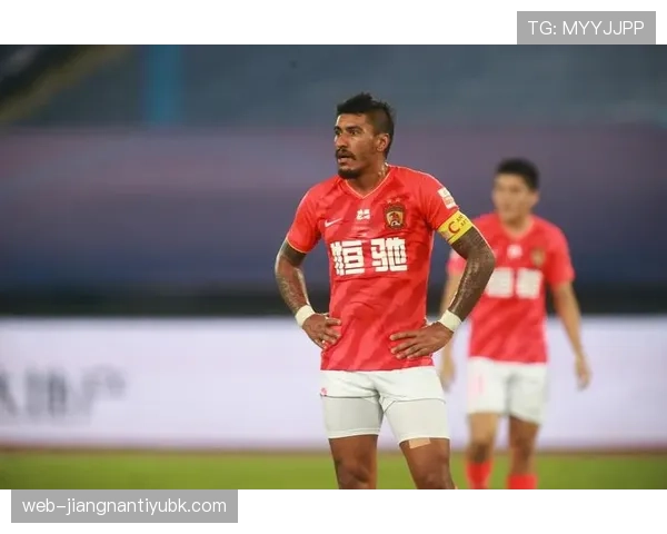 保利尼奥本赛季前插撕裂中卫防线，较上赛季回撤中场角色有何转变？